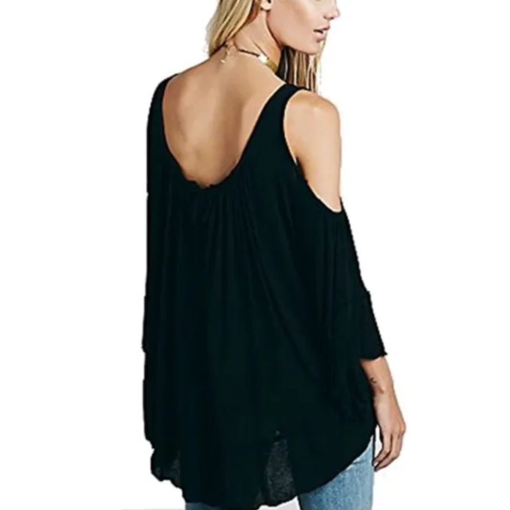 Free People Chloe Cold Shoulder keyhole back in black